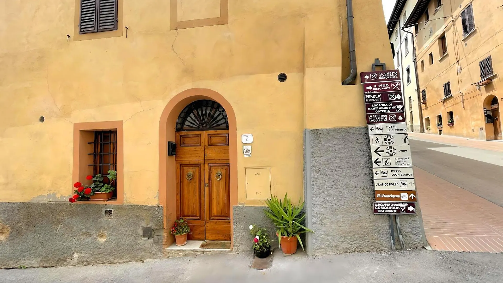 Hotel La Casa Di Ines San Gimignano Italia